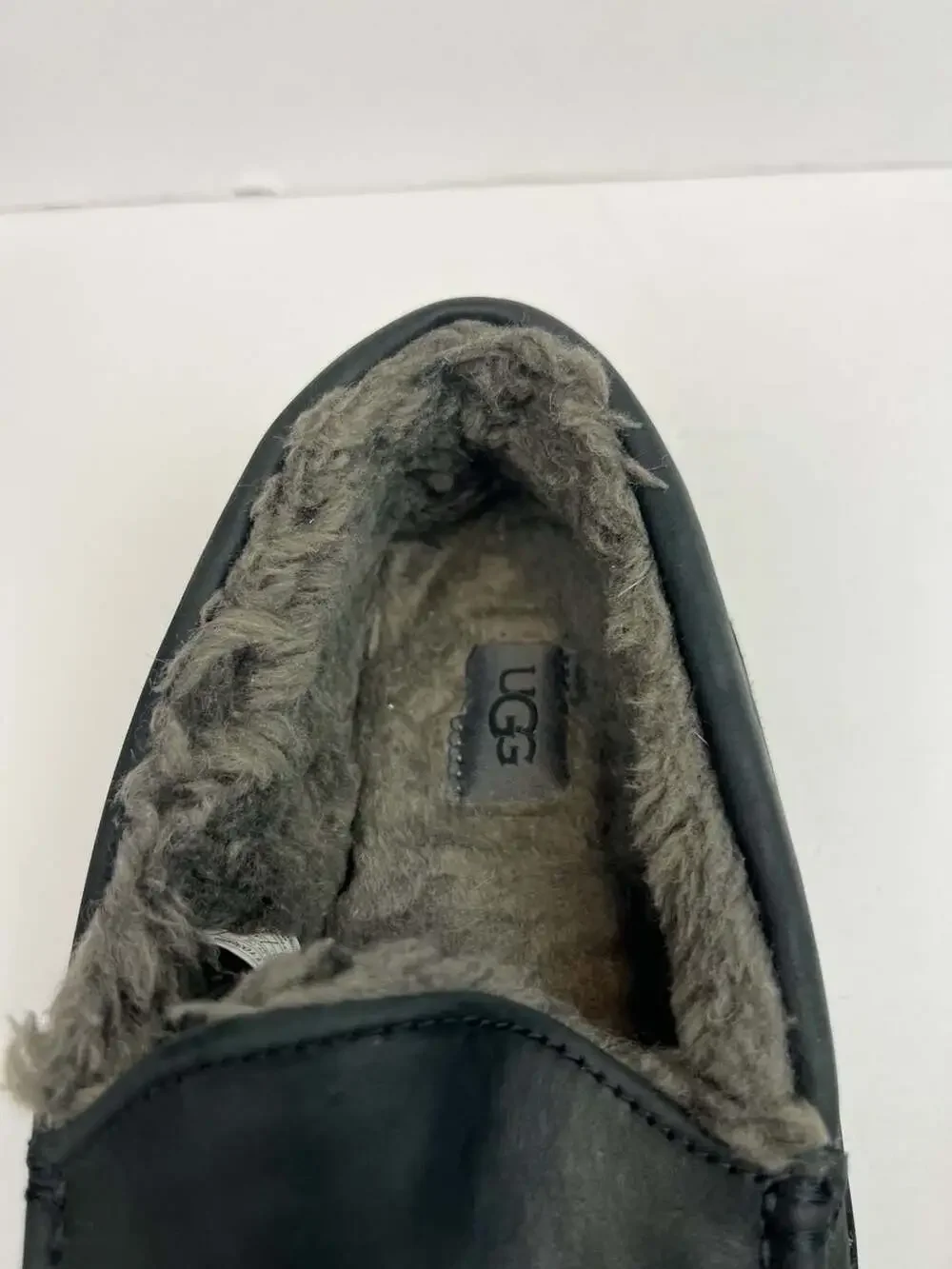 UGG  Shoes Ascot Leather Slip On  1103889 Black Charcoal Loafers Men’s Size 10